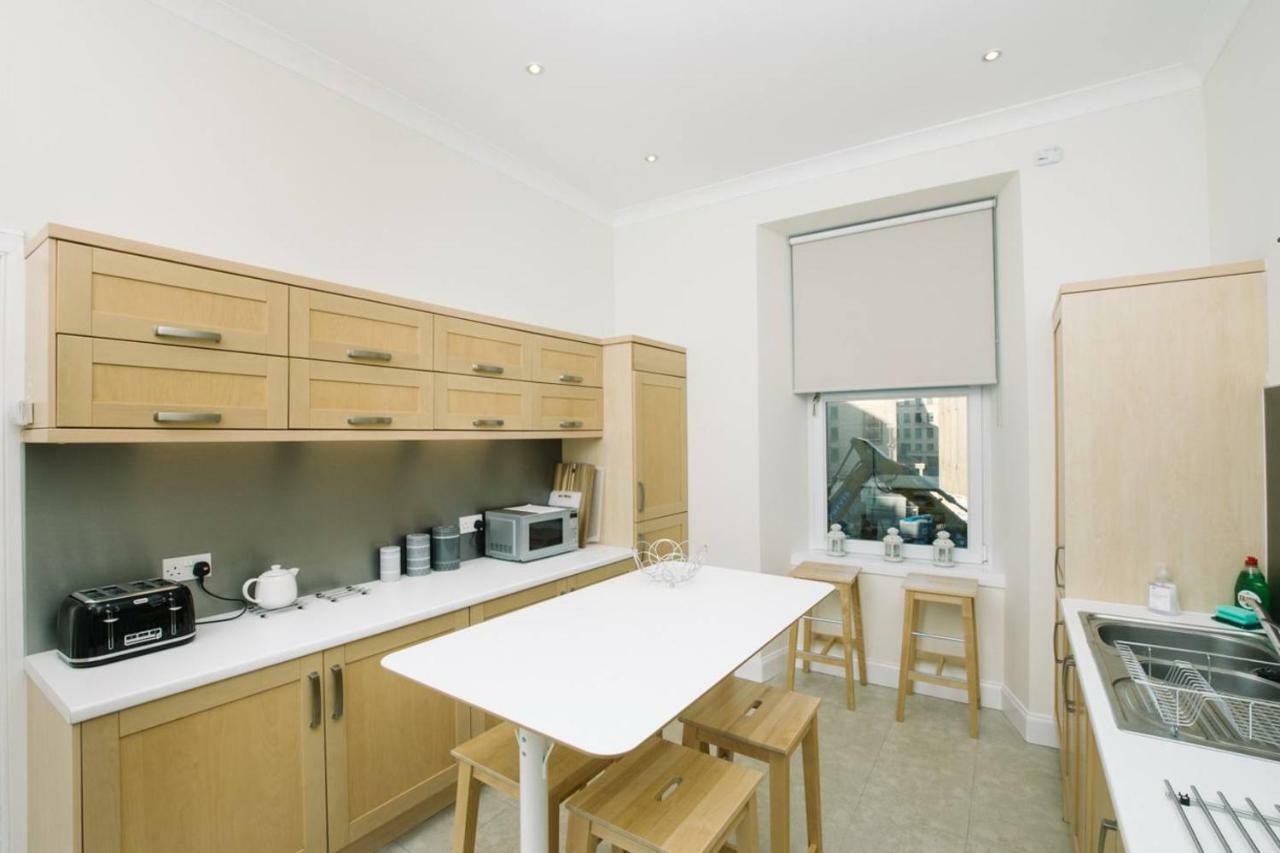Joivy Great Location! Heart Of City Centre 3Bed Apartment Edinburgh Ngoại thất bức ảnh